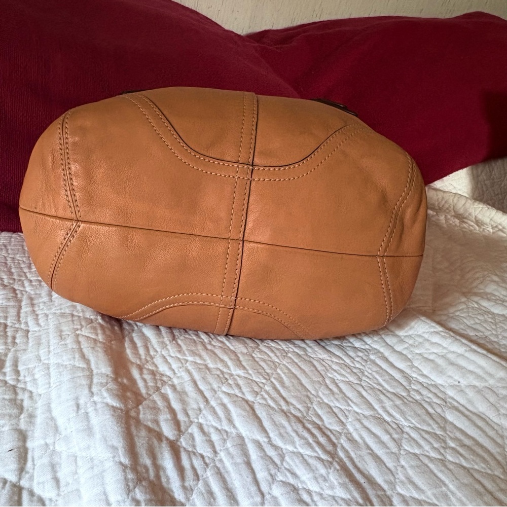 Vintage coach 2004 soho mini buckle bucket tote tan and silver leather purse - Picture 8 of 10